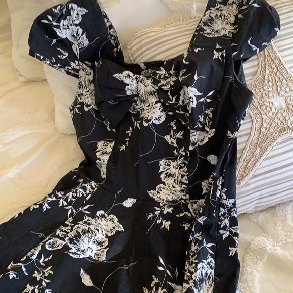 Gifted ⭐️ Swing style skirting dress - Picture 2 of 7